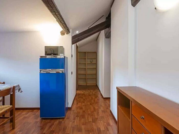 Appartamento trilocale in affitto in Via Ferrante Aporti, Pasteur, Milano