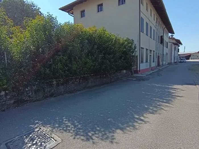 Casa quadrilocale in vendita in Via della Roggia, Vivaro