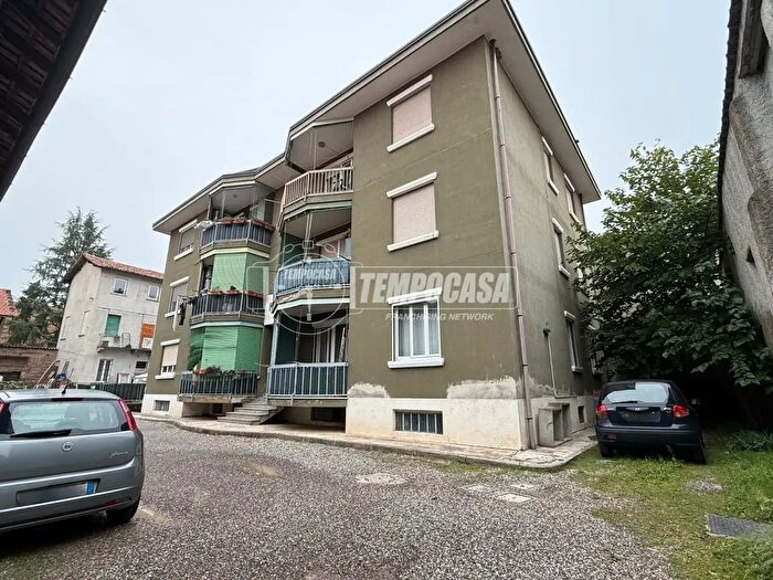 Appartamento trilocale in vendita in Vicolo Fabio Filzi, Dairago