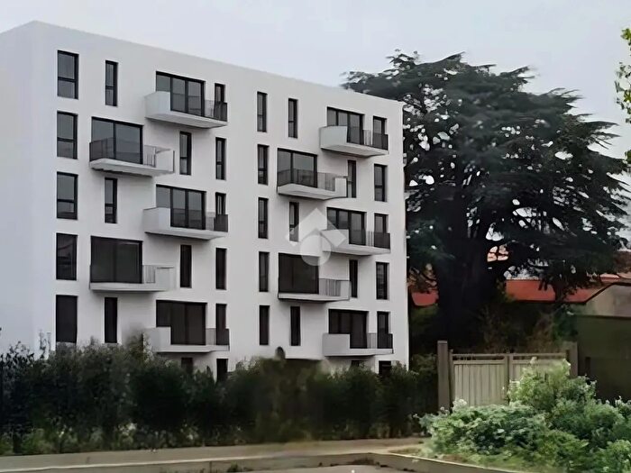 Appartamento bilocale in vendita in Appartamento Via Magenta, Carugo