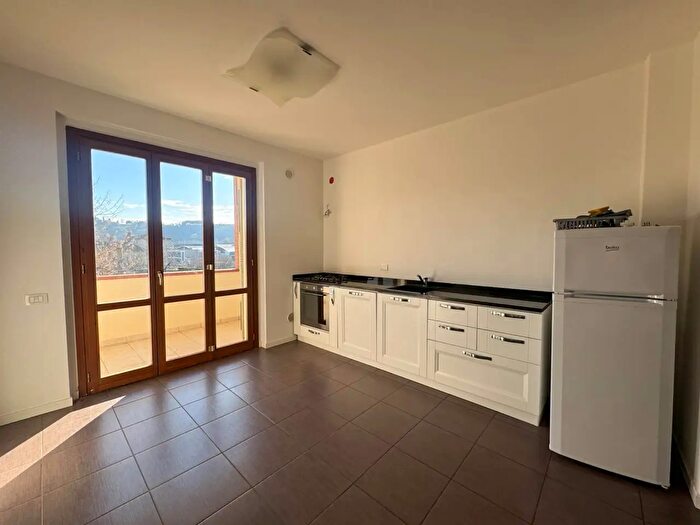 Appartamento trilocale in vendita in Poggibonsi