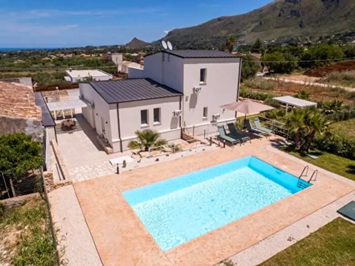 Casa trilocale in vendita in Contrada Fraginesi, Castellammare Del Golfo