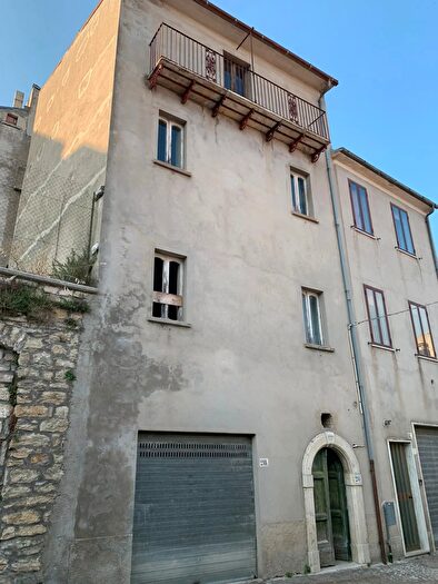 Casa quadrilocale in vendita in Via Trigno Chiauci Isernia, Chiauci