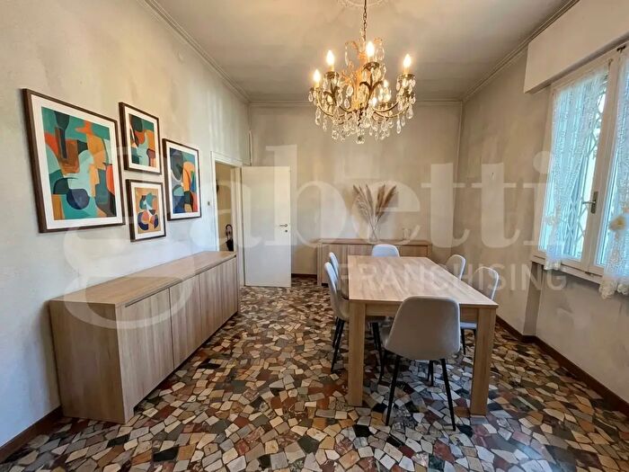 Appartamento quadrilocale in vendita in Via Mengoli, Bologna