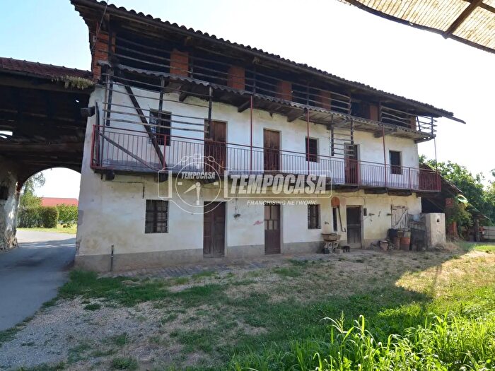 Casa quadrilocale in vendita in Frazione Piana, Rocca Canavese