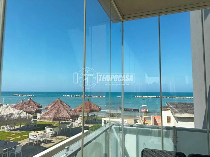 Appartamento trilocale in vendita in Via Francesco Paolo Tosti, Francavilla Al Mare