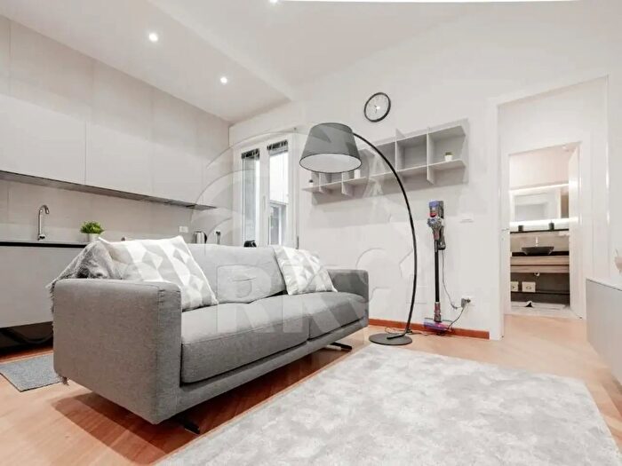 Appartamento trilocale in vendita in Via Giovanni Amendola, Bologna