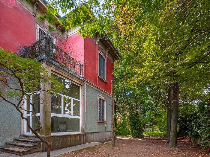Casa con 6 locali in vendita in Via Arbe, Milano