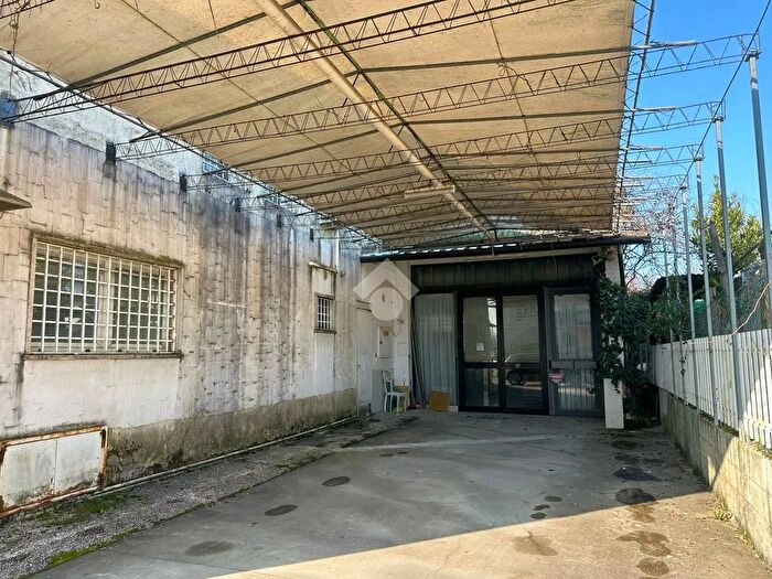 Casa con 6 locali in vendita in Via Sega, Dueville