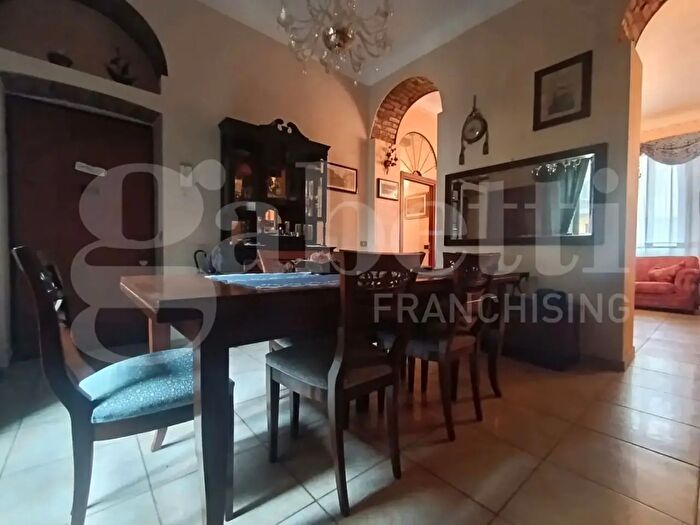 Appartamento trilocale in vendita in Viale Certosa, Milano