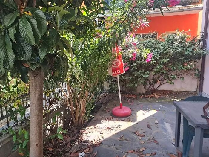 Casa con 5 locali in vendita in Carrara