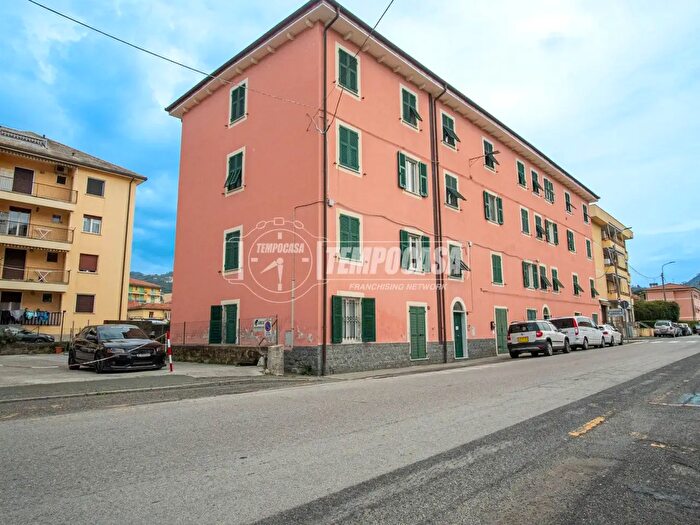 Appartamento quadrilocale in vendita in Strada Statale, Sestri Levante