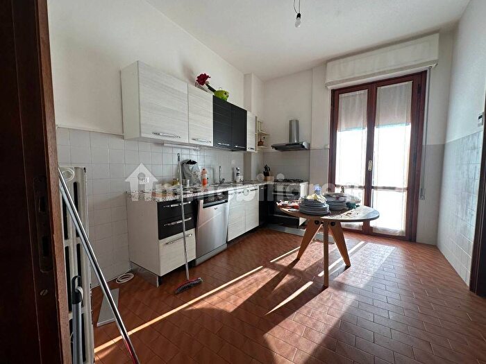 Appartamento quadrilocale in affitto in Piazza Pompeo Batoni, Isolotto Talenti, Firenze