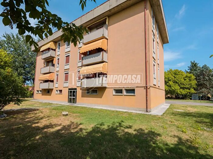 Appartamento trilocale in vendita in Via Francesco Petrarca, Molinella