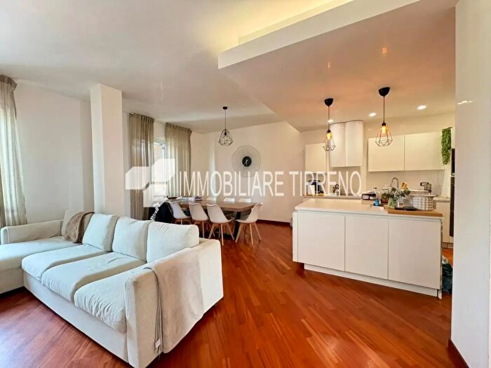 Appartamento trilocale in vendita in Massa