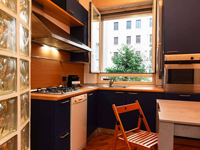 Appartamento bilocale in affitto in Viale Cassiodoro, Sempione, Milano