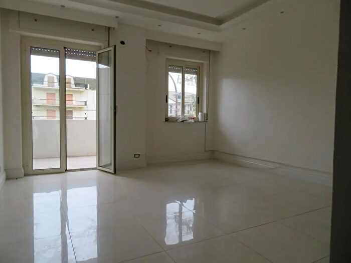 Appartamento con 5 locali in vendita in Via Marinella, Falerna