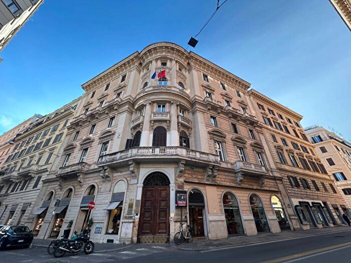 Appartamento trilocale in affitto in Piazza Fiume, Salario Porta Pia, Roma