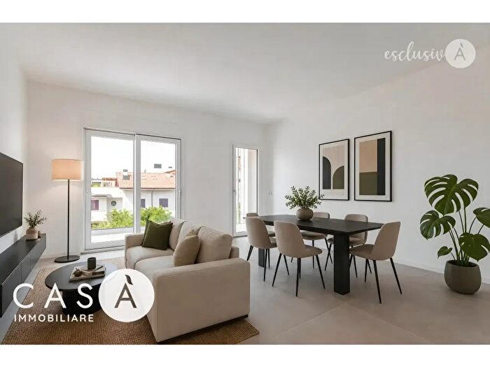 Appartamento trilocale in vendita in Via Magellano, Cesenatico