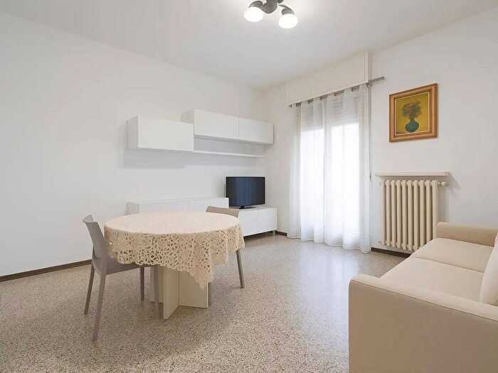 Appartamento trilocale in vendita in Via Giordano, Bergamo