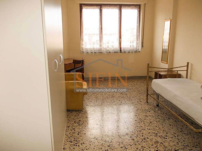 Appartamento con 5 locali in affitto in Via Valle, Centro, Grottaminarda