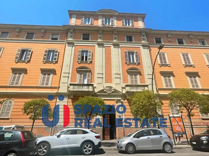 Appartamento con 6 locali in vendita in Via Conte di Ruvo, Pescara