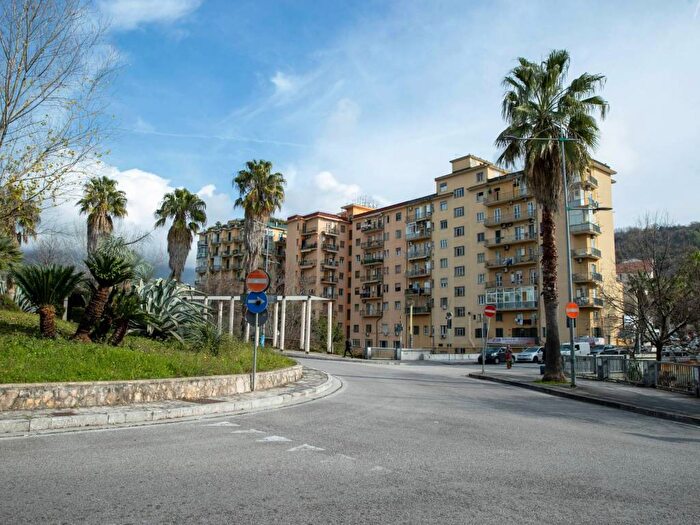 Appartamento bilocale in affitto in Via Irno, Irno Brignano, Salerno