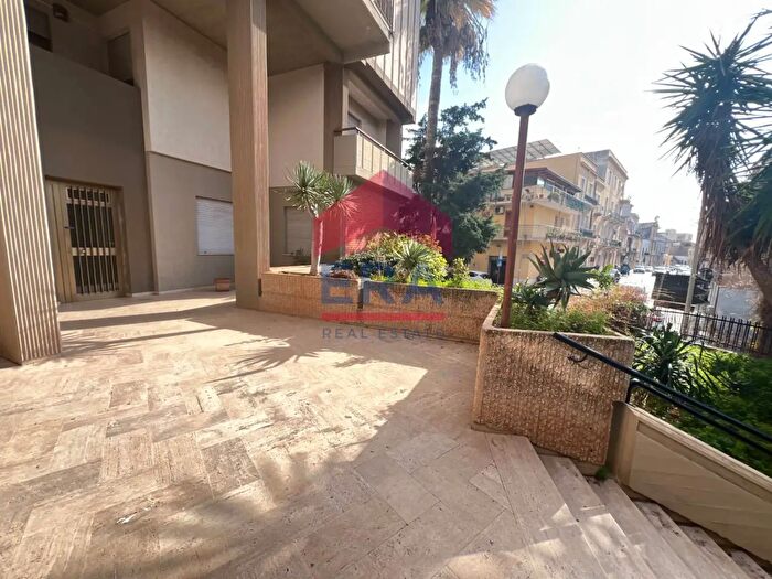 Appartamento con 6 locali in vendita in Via Argenteria Angolo Via SantAnna, Erice