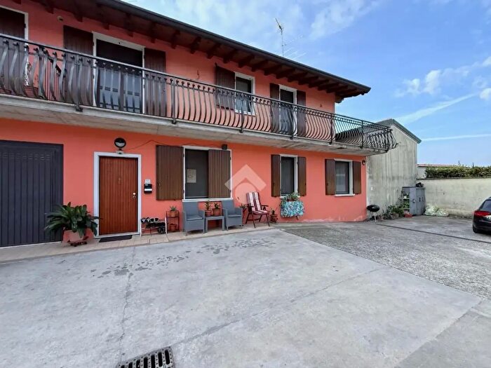 Appartamento trilocale in vendita in Via Binetti, Borgo San Giacomo