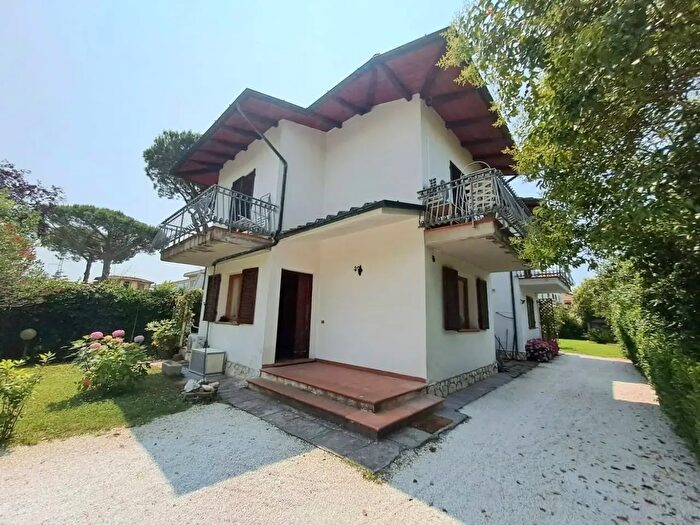 Casa trilocale in vendita in Ce Morta, Montignoso