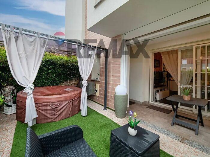 Appartamento bilocale in vendita in Via Montello, Brugherio