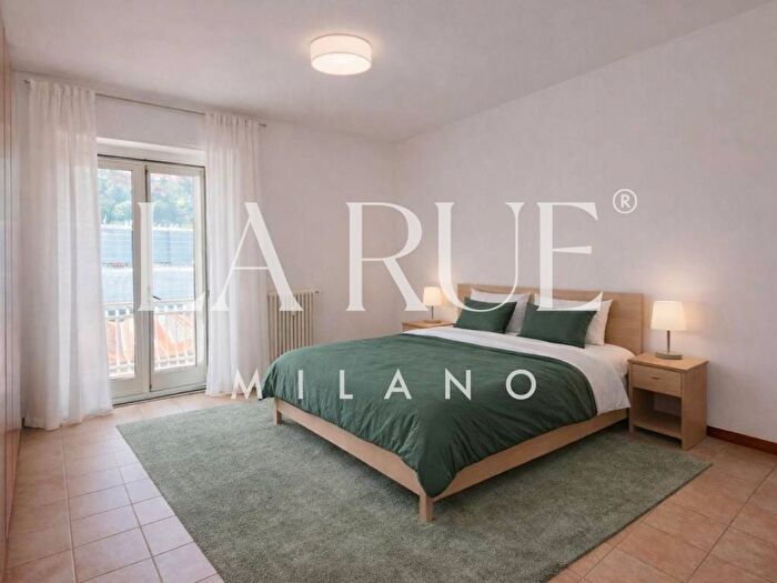 Casa trilocale in affitto in Viale Innocenzo XI, Viale Varese Crocifisso, Como