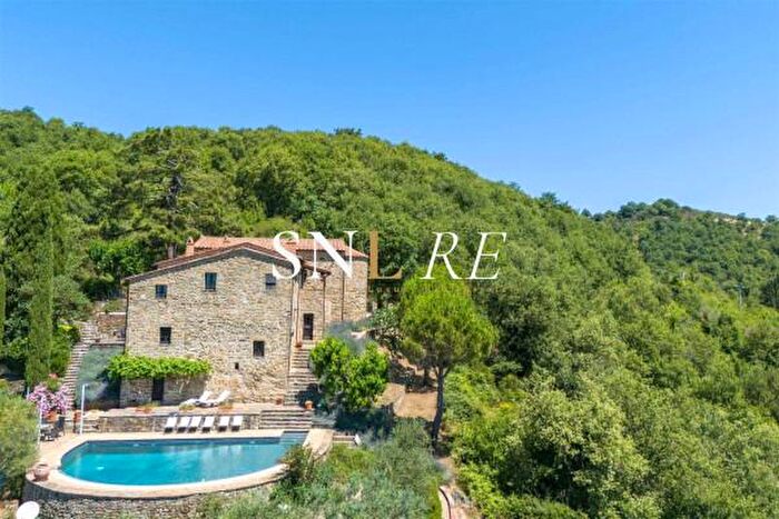 Casa con 6 locali in vendita in Via Pian di Marte, Lisciano Niccone