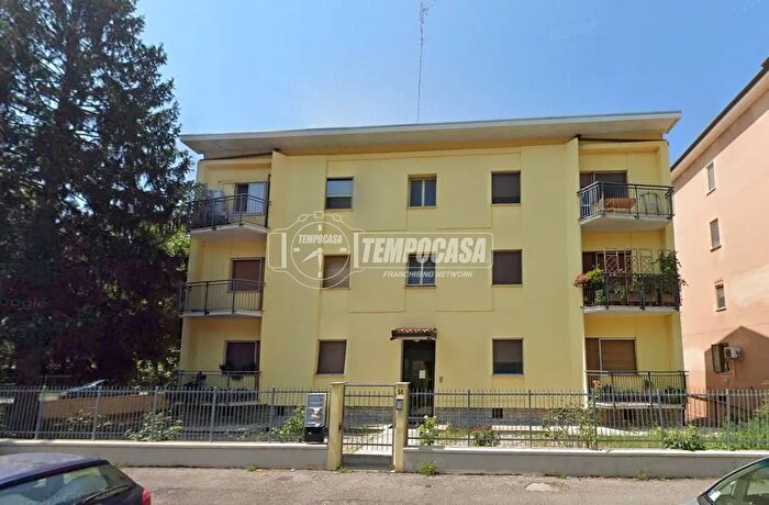 Appartamento quadrilocale in vendita in Viale Luigi Vaschi, Mantova