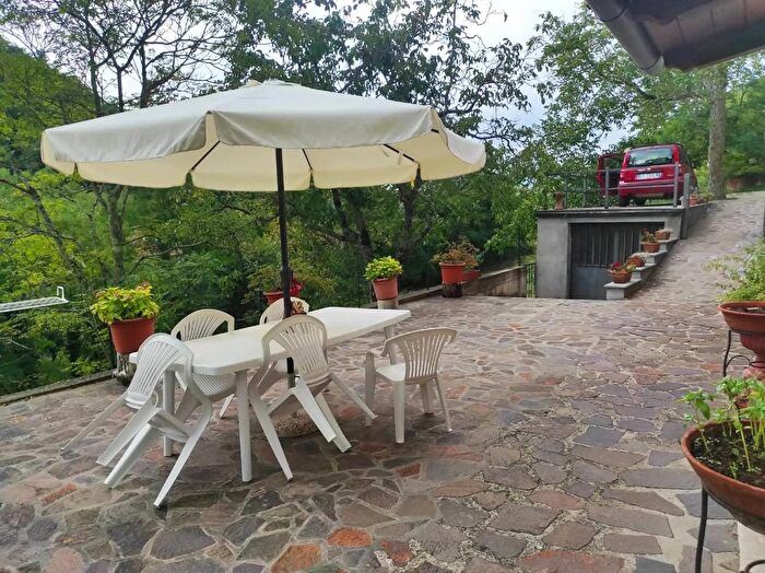 Appartamento con 10 locali in vendita in VilloreVicchio, Vicchio