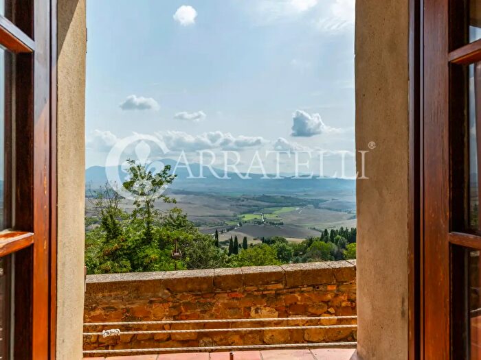 Appartamento quadrilocale in vendita in Corso Rossellino, Pienza