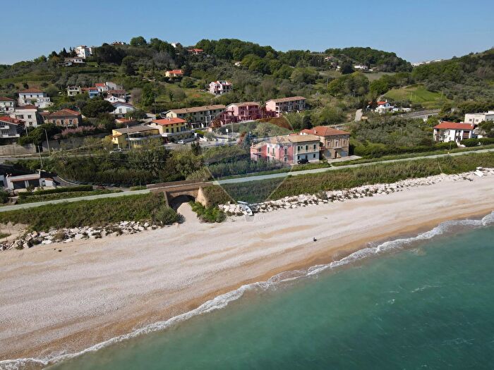 Appartamento trilocale in vendita in Via Adriatica Nord, San Vito Chietino