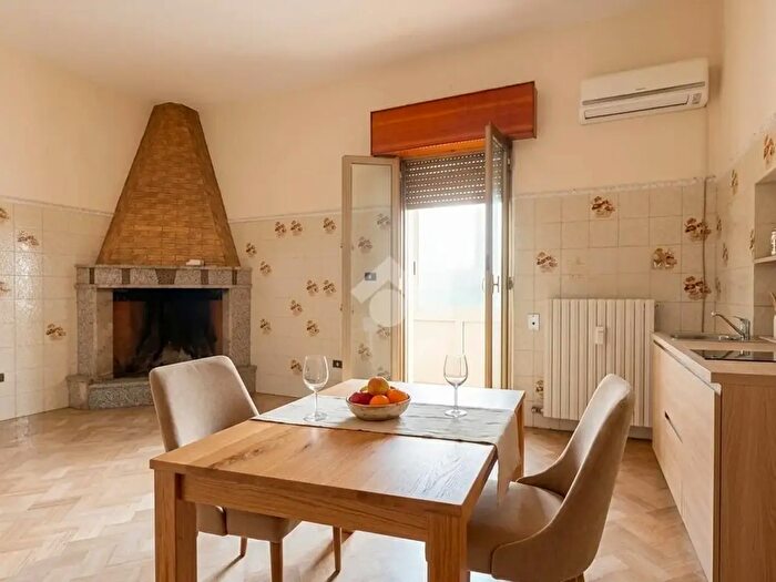 Appartamento con 5 locali in vendita in Via Pola, Latiano