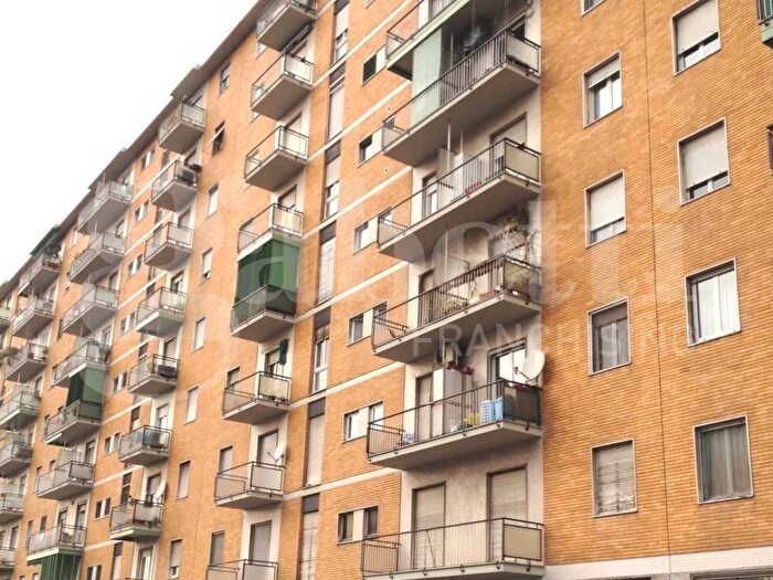 Appartamento monolocale in affitto in Viale Famagosta, Famagosta, Milano