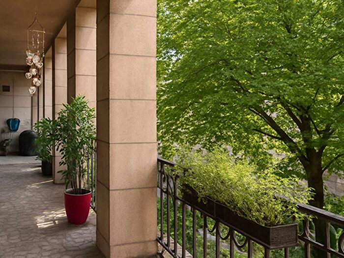 Appartamento con 5 locali in affitto in Via Uberto Visconti di Modrone, Borgogna Largo Augusto, Milano