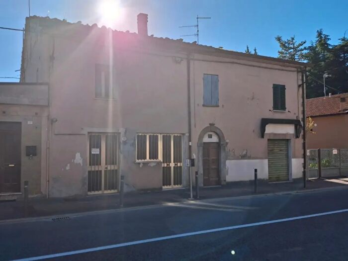 Casa con 10 locali in vendita in Strada Provinciale Marecchia, Novafeltria