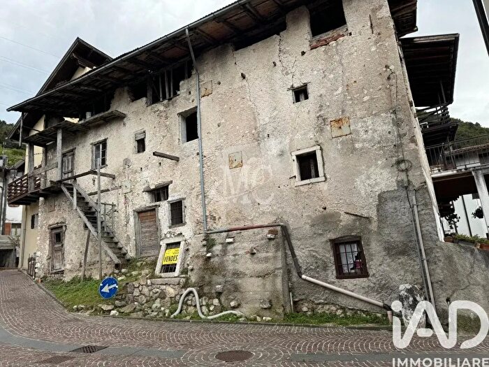 Casa con 6 locali in vendita in Via Giovanni Pascoli, Besenello
