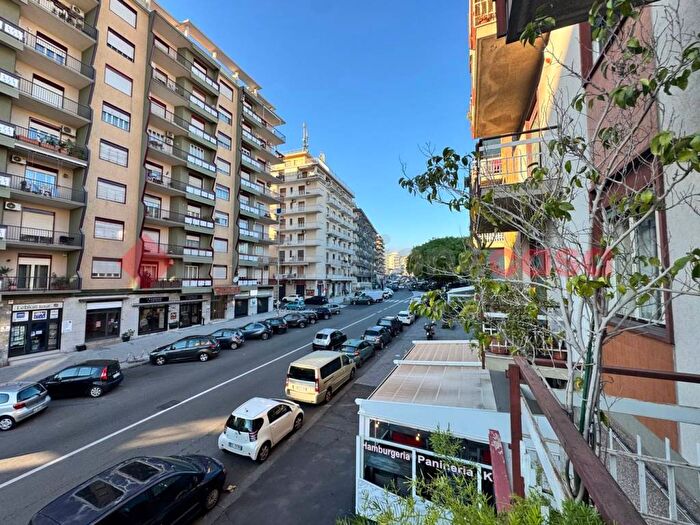 Appartamento quadrilocale in affitto in via matteo renato imbriani, Province Veneto, Catania