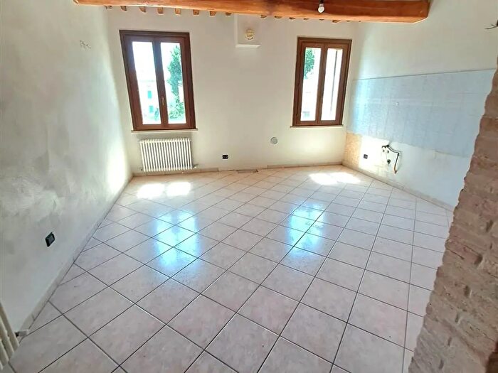 Appartamento con 5 locali in affitto in Schivenoglia