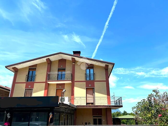 Appartamento quadrilocale in vendita in Via IV Novembre, Aiello Del Sabato