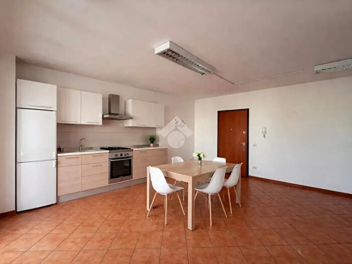 Appartamento trilocale in vendita in Via XXV Aprile, Rovato