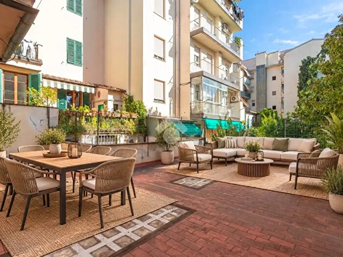 Appartamento con 5 locali in vendita in Via Masaccio, Firenze