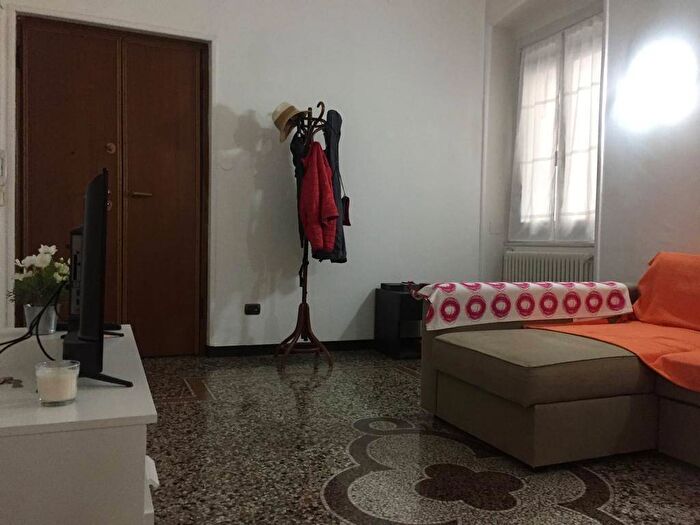 Appartamento con 5 locali in affitto in Via Crimea, Foce, Genova