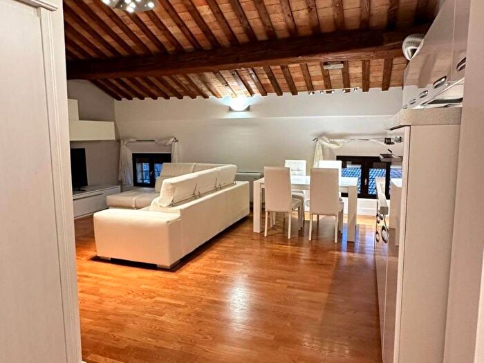 Appartamento trilocale in affitto in Corso Ercole I d'Este, Centro Storico, Ferrara