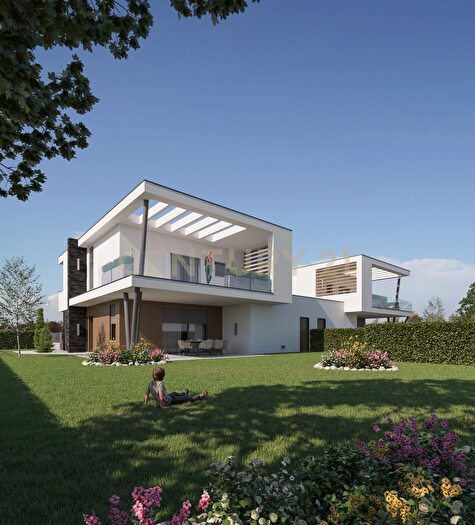 Casa con 5 locali in vendita in Via del Faro Snc, Olbia